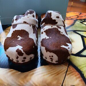Women's Cow Hair Brown and White Clogs